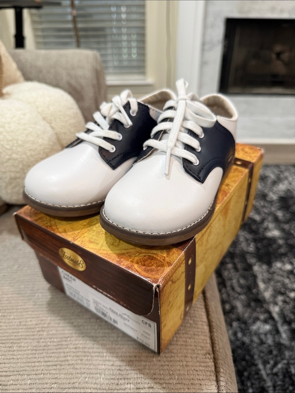 White/Navy Oxford